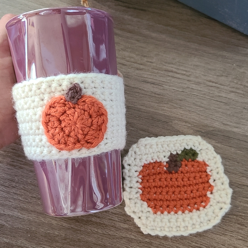 Coffee cup cozy and coaster set, gift, fall decor, pumpkin coaster,fall pumpkin - Picture 3 of 5